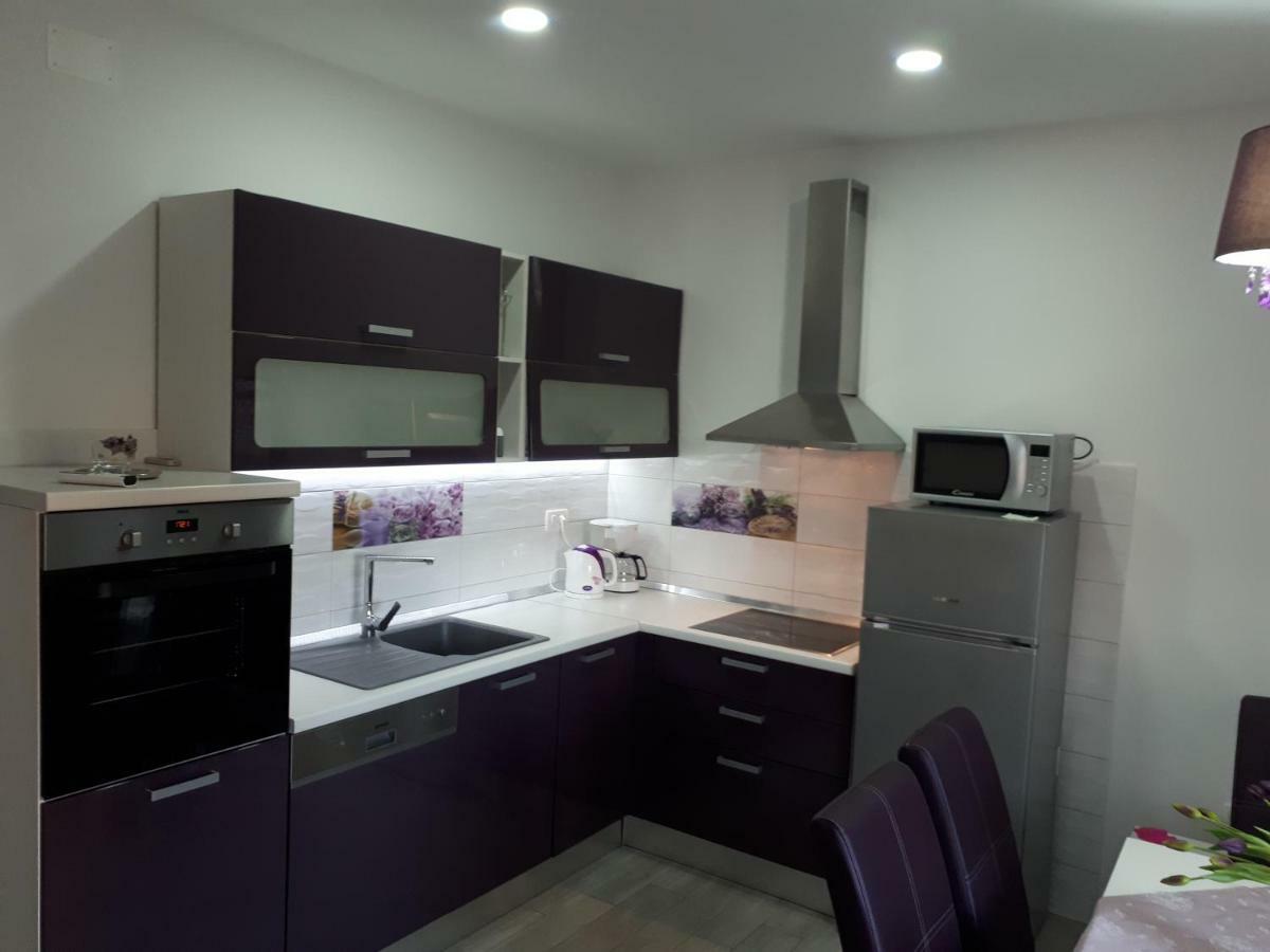 Apartment Vedran Kaštela المظهر الخارجي الصورة